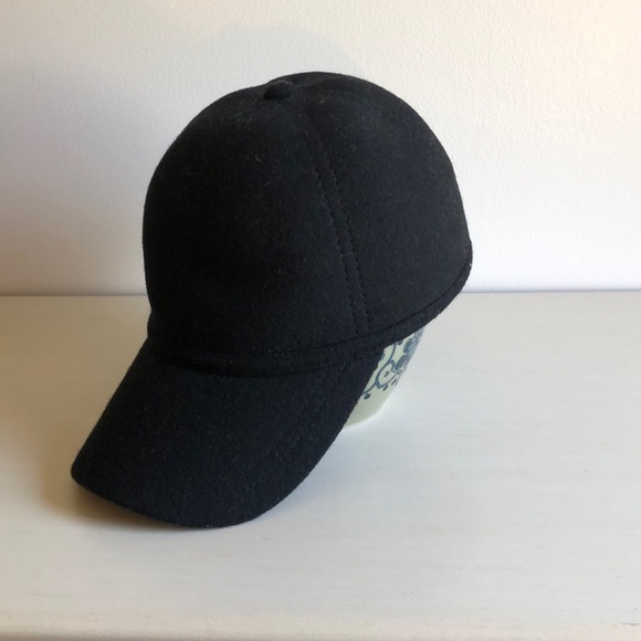 Hat - Picture 1 of 4